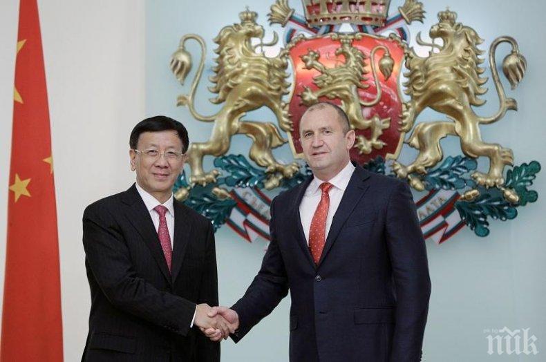 Румен Радев се срещна с Цао Дзиенмин след форума 16+1