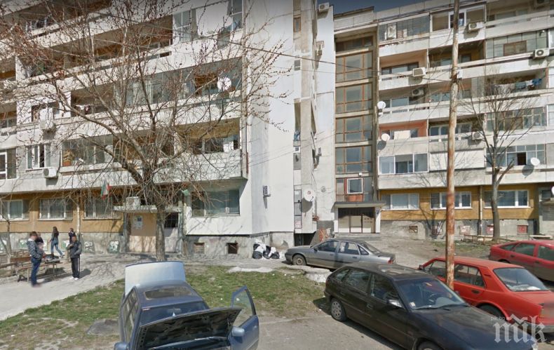 Един от 10 стиснати съседи отива на съд за неплатена такса