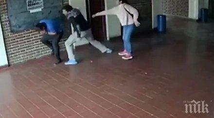 разгневен татко преби учител гимназия крошета видео