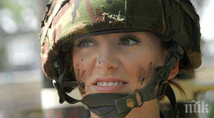 британската армия допусна жените служат всички длъжности