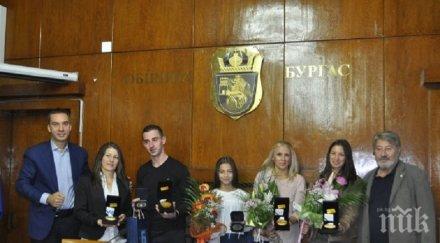бургас наградиха почетни плакети олимпийските шампиони мариела костадинова панайот димитров