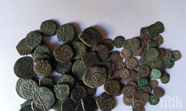 Спипаха пловдивски иманяр с ценни старинни монети