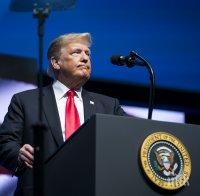 Тръмп посети синагогата в Питсбърг въпреки протестите