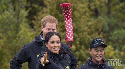 меган оказа ловка принц хари хвърлянето ботуши снимки