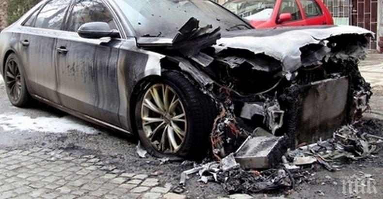 ВЕНДЕТА: Запалиха луксозните коли на известен бизнесмен в Созопол