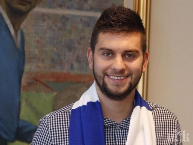 ФУТБОЛНА БОМБА: Левски вдига двойно заплатата на топ голмайстора в Първа лига