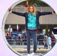 Рапърът Нели черпи Снежана Макавеева за рождения си ден