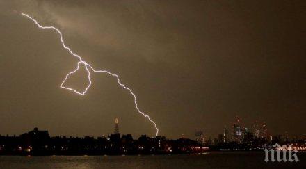 шок туристка почина време буря италия мълния покосила жената