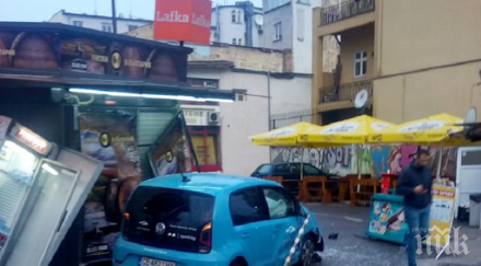 звън ламарини електрическа кола вряза будка булевард мария луиза снимки