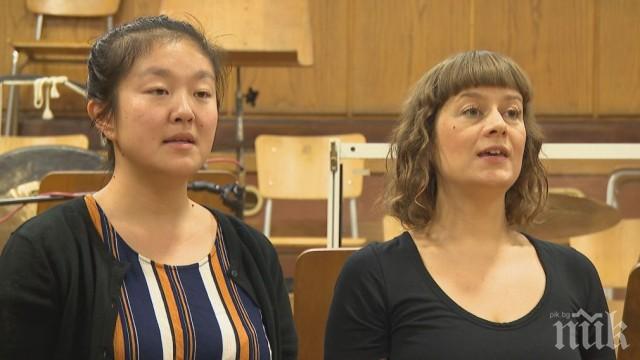 Шведски хор пее български народни песни