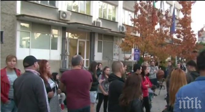 В Казанлък скачат срещу каруците по пътищата