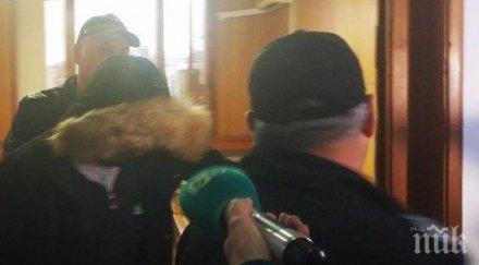 съдията годишния циганин убил двама души оставаш ареста каза съжаляваш