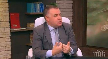 мирослав найденов наказват баби кокошки задния двор