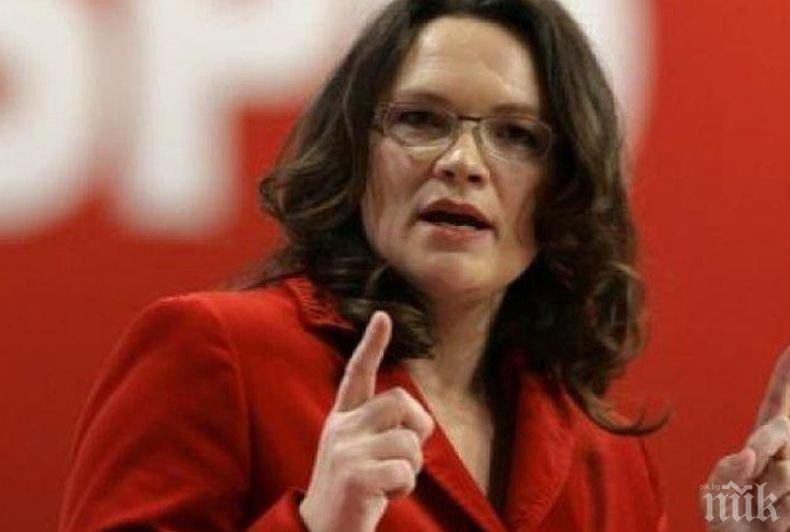 Германските социалдемократи ще мислят върху коалицията си с Ангела Меркел до декември