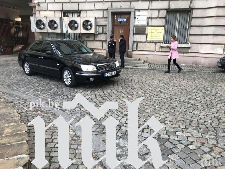 Съдът решава да остави ли в ареста за постоянно задържаните след акцията в ДАБЧ