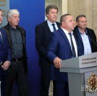 ПЪРВО В ПИК TV: Кметовете доволни, благодарят на Борисов и отказват протести (ОБНОВЕНА)