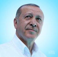 Ердоган заминава за Франция по покана на Макрон