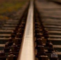 КРАЙ ПЕТРИЧ: Протестиращи метежници блокираха жп линията за Гърция 