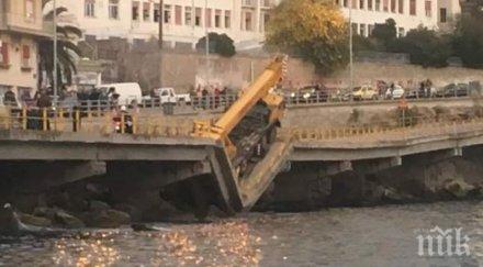 рухна основен мост кавала