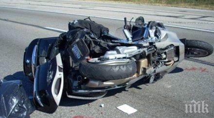 млада мотористка потроши бургас