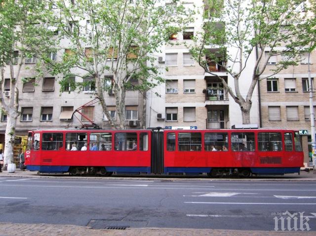 Трамвай излезе от релсите в Белград: Човек загина на място, има и ранени 