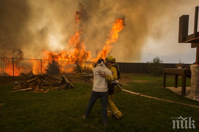 Сурови ветрове заплашват да влошат ужасната обстановка с пожарите в Калифорния