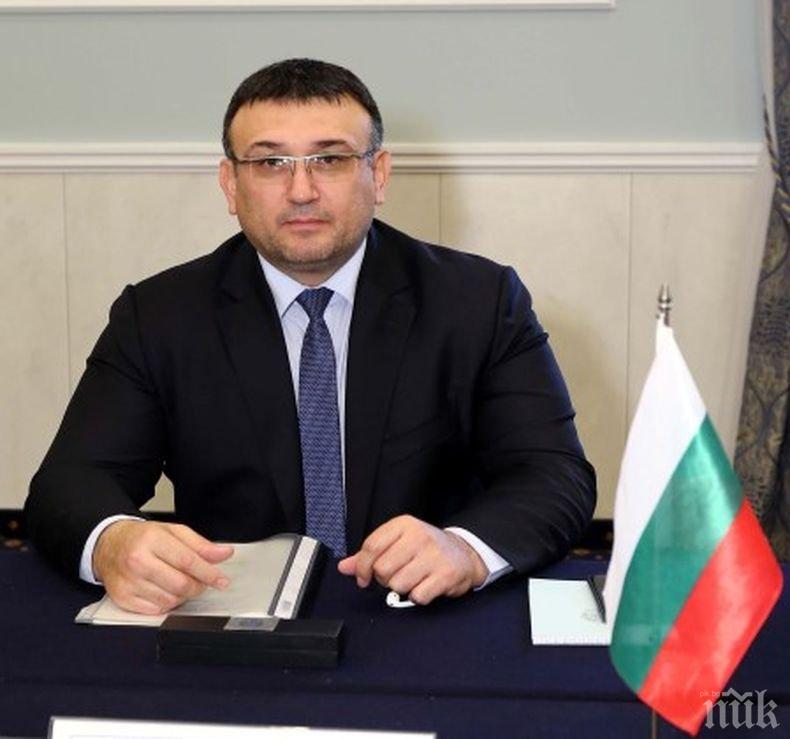 Министър Маринов с горещ коментар: Всеки има право на протест, затварянето на пътища е нарушение на закона