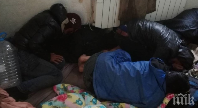 10 бежанци от Афганистан бяха зарязани край магистралата до Пловдив от трафиканти