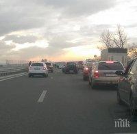 ЕКСКЛУЗИВНО В ПИК: 8 коли се нанизаха на Околовръстното на София (СНИМКИ)