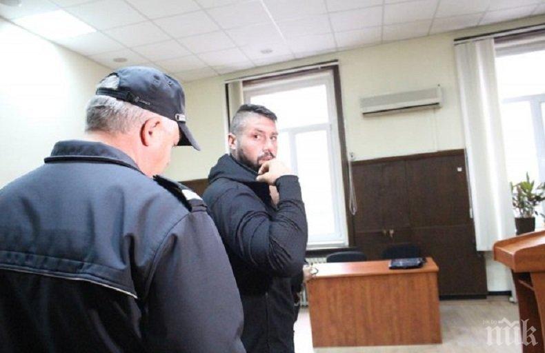 Хулиган побесня в кръчма - ухапа полицай в патрулка, после рони сълзи пред Темида