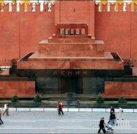 ШАШ: Слагат гумен Ленин в мавзолея