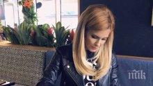 БАРОВКА: Анелия броила хилядарки за нова прахосмукачка
