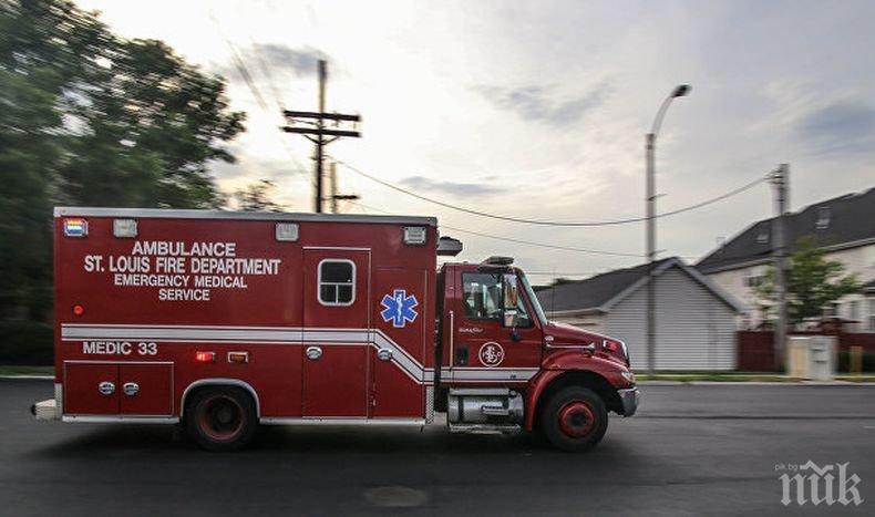 Раненият при стрелбата в района на болницата в Чикаго полицай е починал