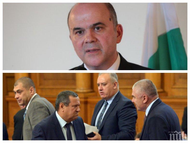 Социалният министър: Надявам се протестите да приключат, не очаквам трусове в кабинета