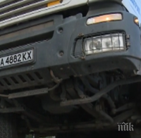 Катастрофа между ТИР и автомобил на пътя Плевен – Луковит след Долни Дъбник