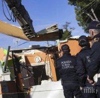 Вили на мафиотски клан в Рим бяха атакувани  булдозери