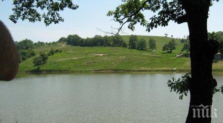 водна бомба цъка айтоско село метрова вълна помита къщите язовирът изпуснат часове снимка
