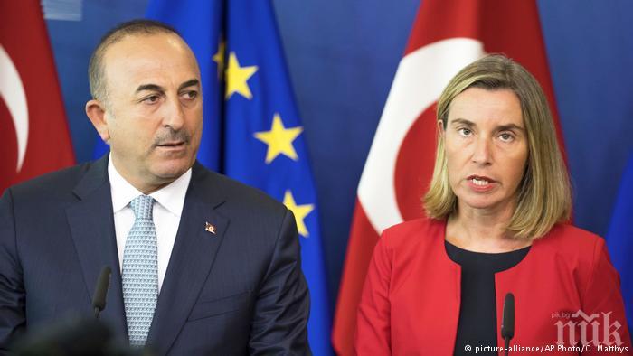 ТУРЦИЯ: Чавушоглу скочи на Могерини
