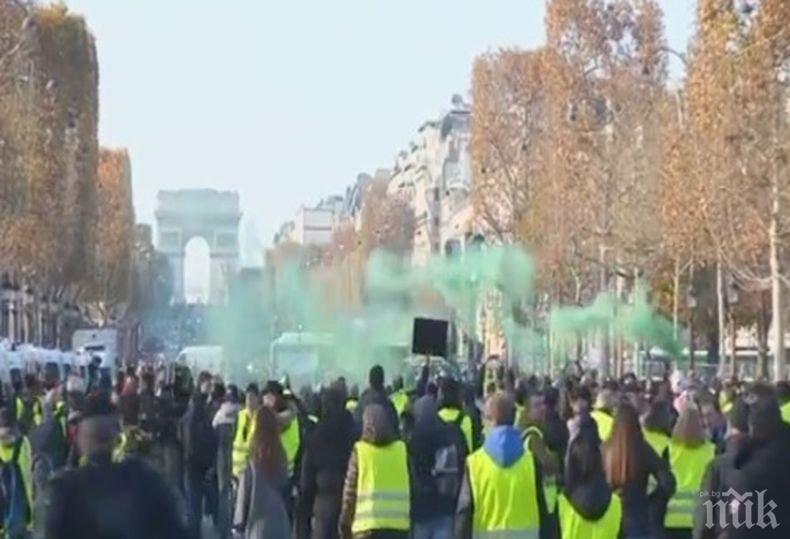 Сблъсъци в Париж. Седем полицаи ранени при поредните протести във френската столица
