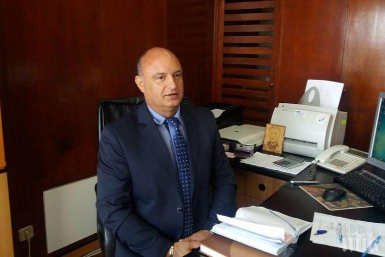 Три жени заседнаха в асансьор в областната администрация в Кюстендил