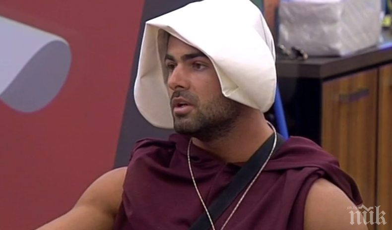 Ричи Известното се репчи на Калканджиева, но за малко