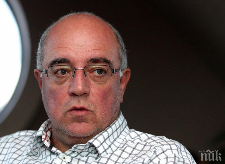 БИЗНЕСЪТ КУЦА: Кънчо Стойчев го закъса за туристи в баровското си имение край Сандански! Заможният социолог ще прави изба