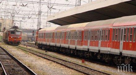 първо пик локомотив натресе пътнически вагони софия