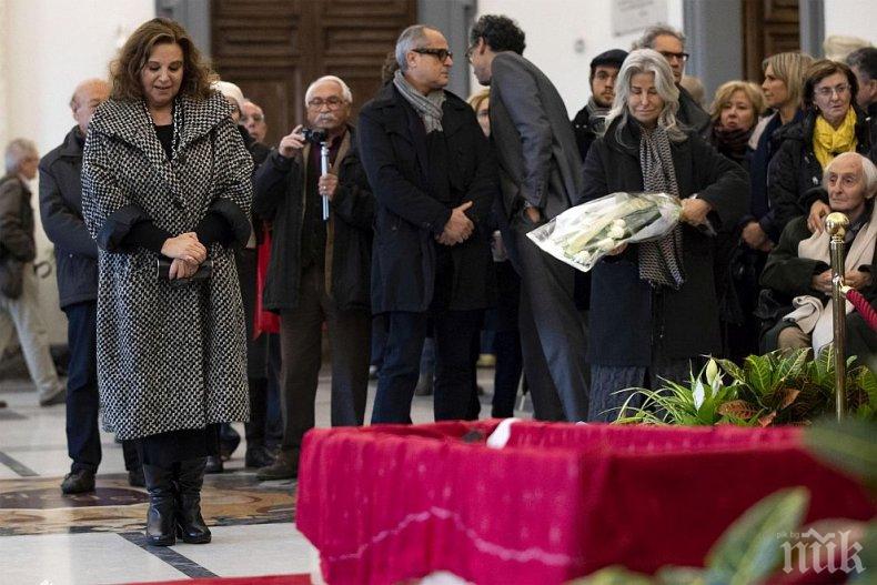 Италия се прости с „Последния император“ Бернардо Бертолучи
