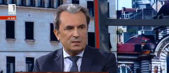 Измамница удари на камък с брата на Орешарски