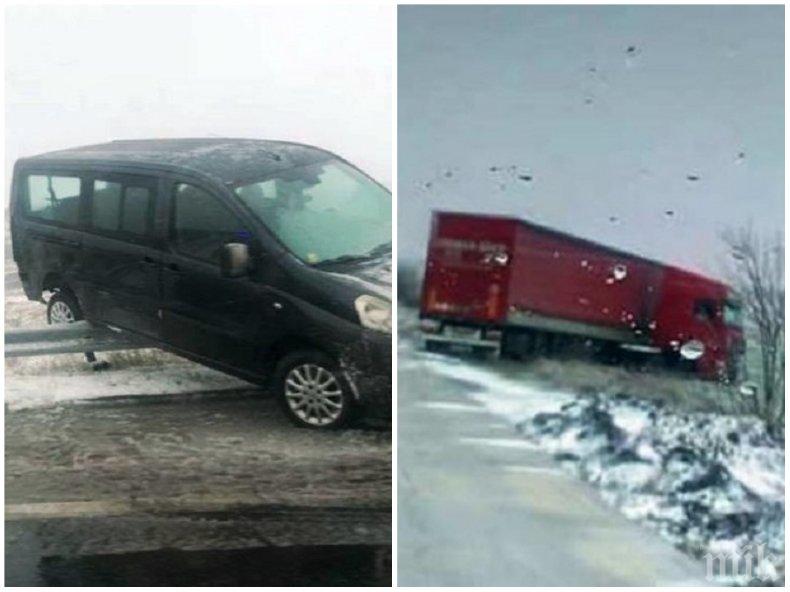 Край Варна е истински ад - социалните мрежи бъкат от СНИМКИ на закъсали шофьори