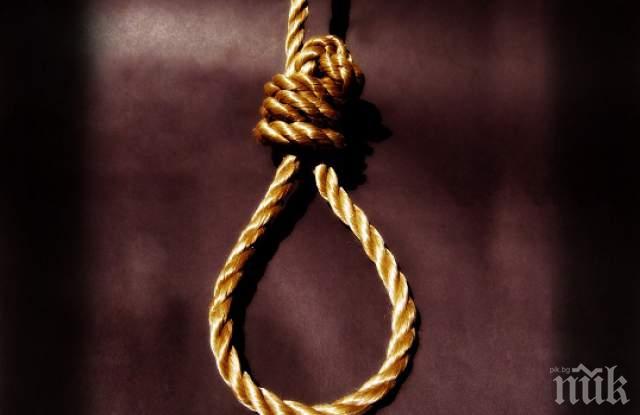 ЗЛОВЕЩО: Работник се обеси в НАП