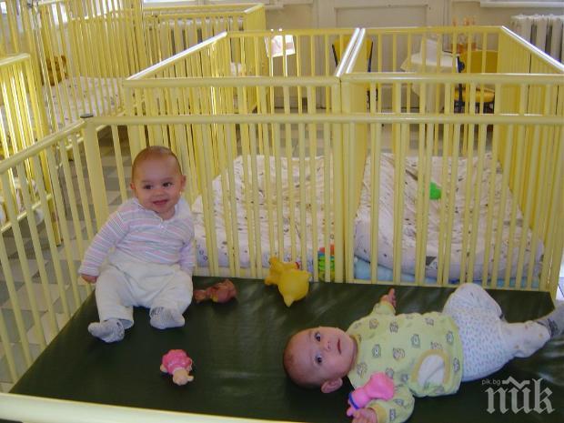 Майки изоставиха бебетата си в болница Пловдив