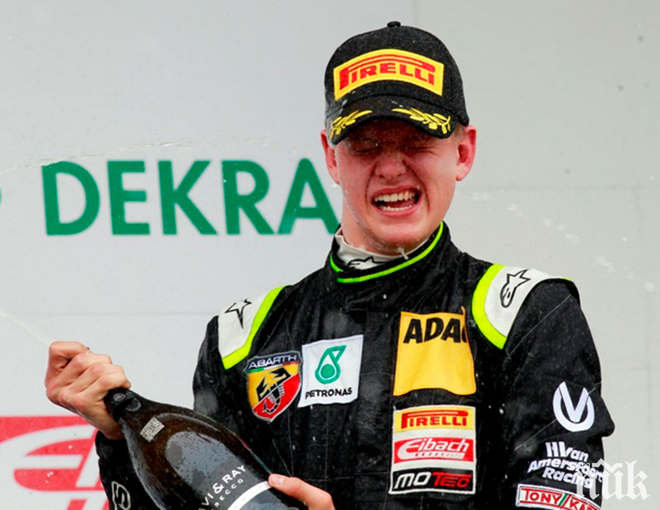 По стъпките на баща си: Синът на Шумахер отива във Формула 2