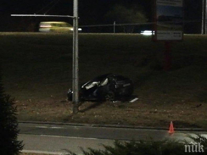 ПОРЕДЕН УЖАС НА ПЪТЯ: Жена се заби с в стълб, беше душа в болницата